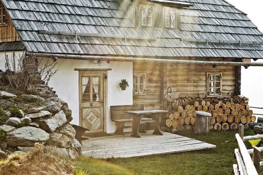 Hotel Almdorf Seinerzeit à Wiedweg Extérieur photo