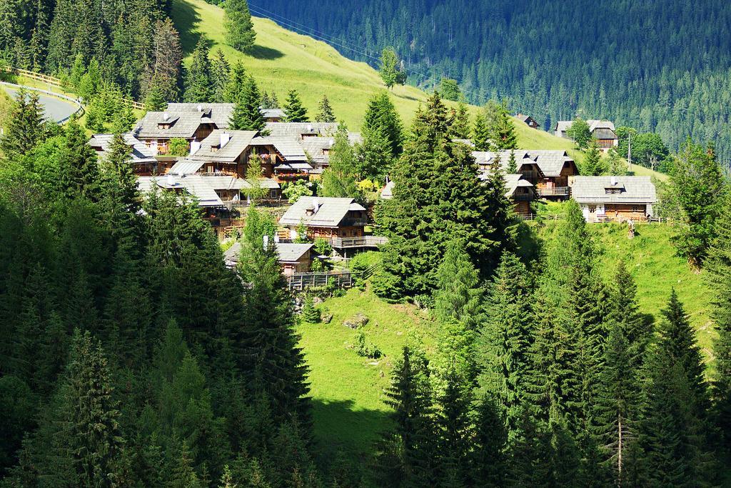 Hotel Almdorf Seinerzeit à Wiedweg Extérieur photo