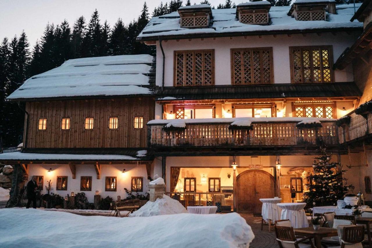 Hotel Almdorf Seinerzeit à Wiedweg Extérieur photo