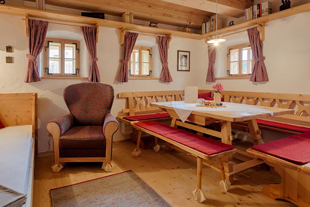 Hotel Almdorf Seinerzeit à Wiedweg Extérieur photo