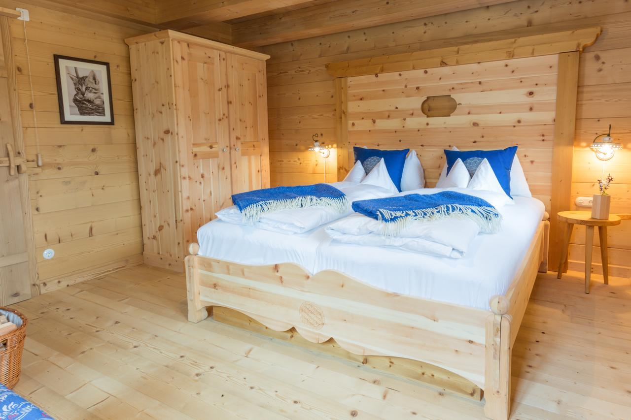 Hotel Almdorf Seinerzeit à Wiedweg Extérieur photo