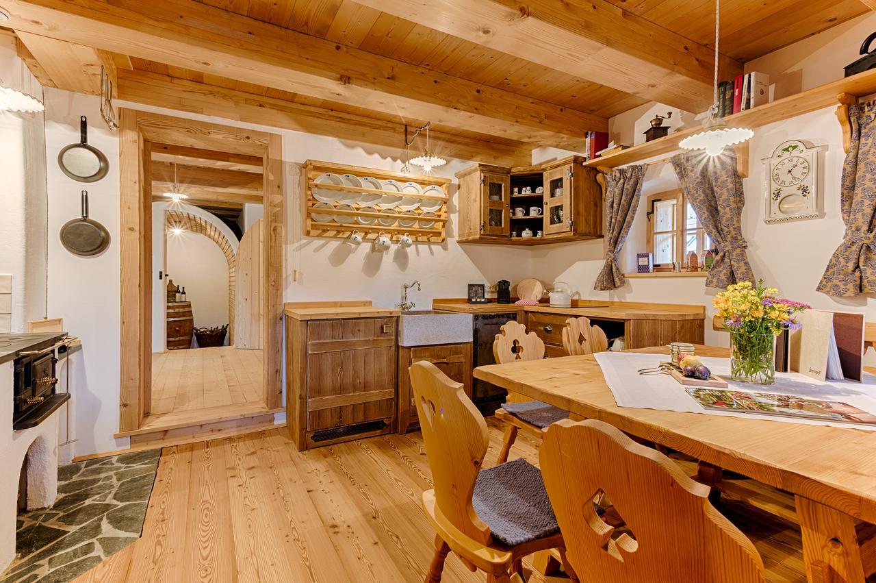 Hotel Almdorf Seinerzeit à Wiedweg Extérieur photo