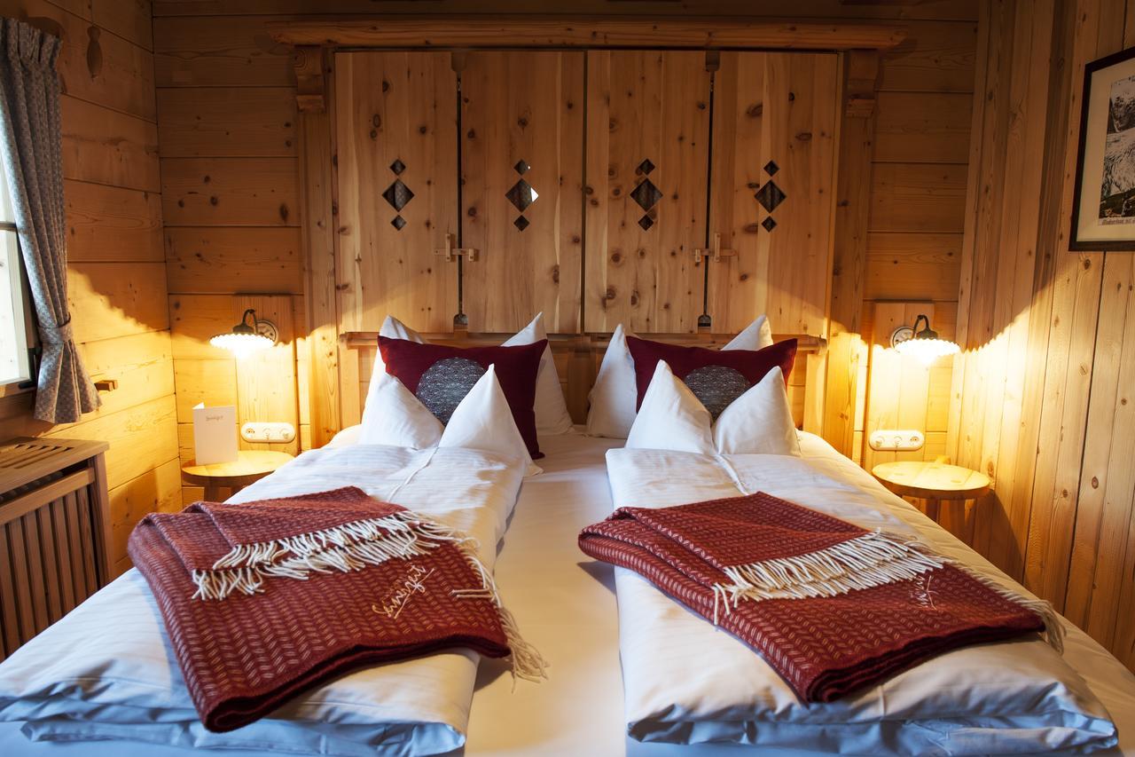 Hotel Almdorf Seinerzeit à Wiedweg Extérieur photo
